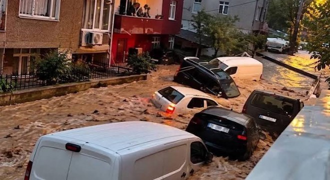 İstanbul'da sağanak: Metrekareye 242 kilogram yağış