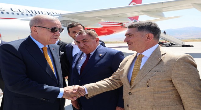 Çelebi: Türkiye büyümesini 24 çeyrektir sürdürüyor